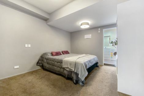 Photo of property in Sharella Living, 20 Glenmore Street, Thorndon, Wellington, 6011