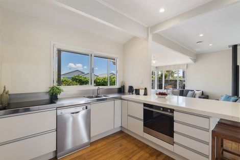 Photo of property in 7 Trafalgar Road, Milford, Auckland, 0620