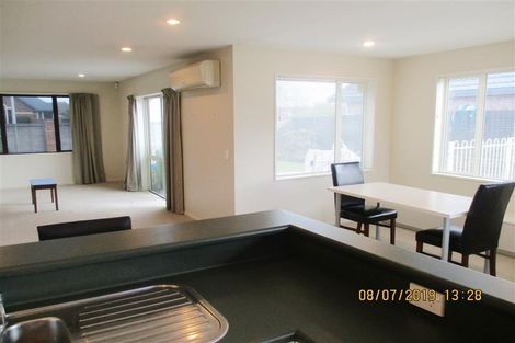 Photo of property in 27 Broadhaven Avenue, Parklands, Christchurch, 8083