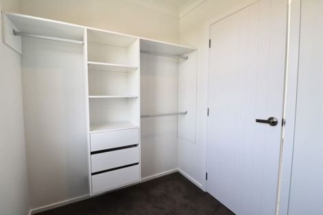 Photo of property in 210a Forrest Hill Road, Forrest Hill, Auckland, 0620