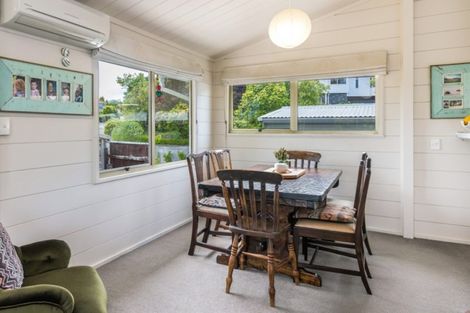 Photo of property in 2 Kensington Place, Richmond Heights, Taupo, 3330