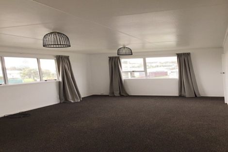 Photo of property in 10 Tainui Street, Castlecliff, Whanganui, 4501