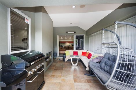 Photo of property in 3 Windsor Street, Terrace End, Palmerston North, 4410