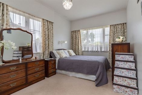 Photo of property in 5 Freyberg Street, Waterloo, Lower Hutt, 5011