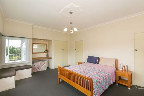 Photo of property in 5 Pendarves Street, New Plymouth, 4310