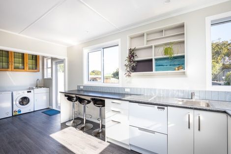 Photo of property in 41 Seymour Street, Waitara, 4320