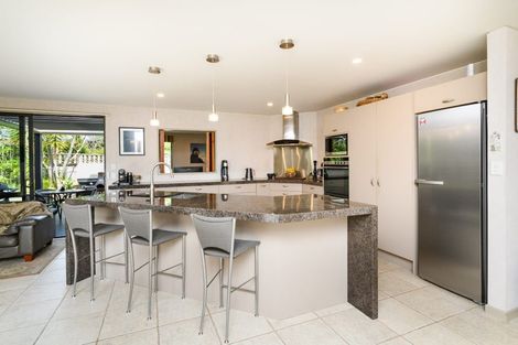 Photo of property in 4 The Strand, Fitzherbert, Palmerston North, 4410