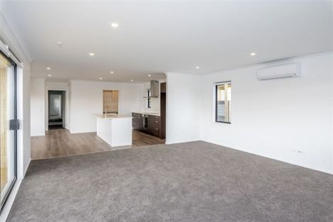 Photo of property in 42 Featherston Street, Levin, 5510