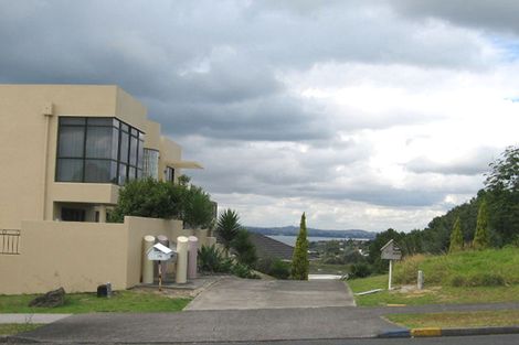 Photo of property in 173 Luckens Road, West Harbour, Auckland, 0618