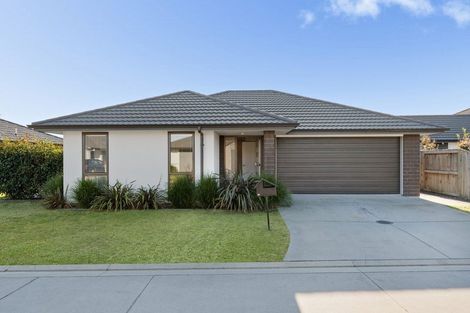 Photo of property in 5 Plate Lane, Papamoa, 3118