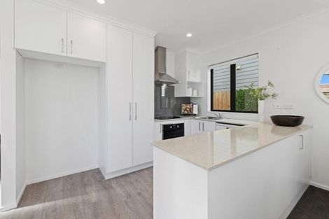 Photo of property in 53a Sunderlands Road, Half Moon Bay, Auckland, 2012