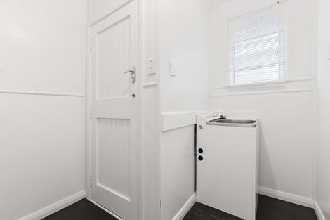 Photo of property in 16 Salisbury Avenue, Terrace End, Palmerston North, 4410