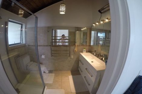 Photo of property in 1126 Whangaparaoa Road, Tindalls Beach, Whangaparaoa, 0930