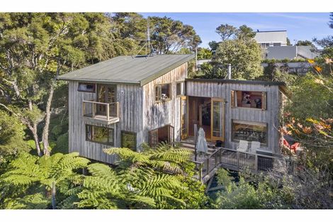 Photo of property in 104 Greenslade Road, Raglan, 3295