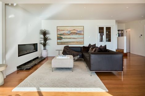 Photo of property in 3 Bayview Terrace, Oriental Bay, Wellington, 6011