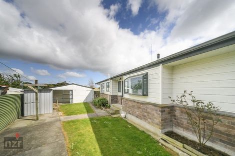 Photo of property in 146 Hillcrest Drive, Kelvin Grove, Palmerston North, 4414