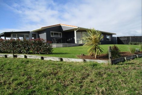 Photo of property in 347 Campbell Road, Parua Bay, Onerahi, 0192
