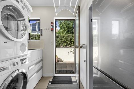 Photo of property in 11 Laing Place, Otumoetai, Tauranga, 3110