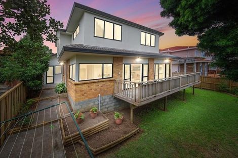 Photo of property in 1/54 Simmental Crescent, Somerville, Auckland, 2014