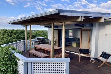 Photo of property in 11 Bay Vista Drive, Red Beach, 0932