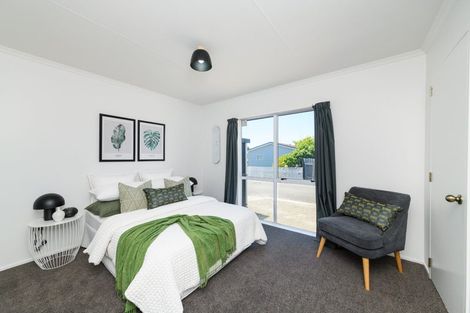 Photo of property in 2 Coromandel Court, Roslyn, Palmerston North, 4414