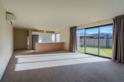 Photo of property in 10 Ward Street, Jacks Point, Queenstown, 9371