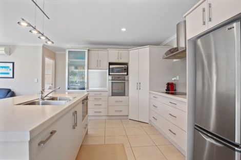 Photo of property in 2 Mccall Avenue, Pauanui, Hikuai, 3579