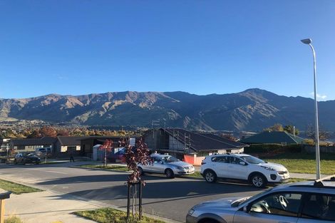 Photo of property in 28 Clearview Street, Wanaka, 9305