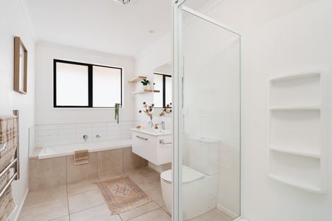 Photo of property in 25 Pioneer Crescent, Omokoroa, 3114