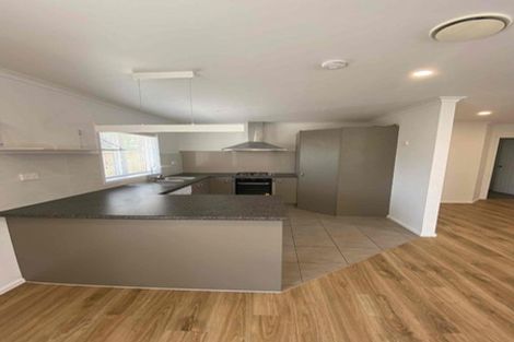 Photo of property in 3a Ascot Avenue, Henderson, Auckland, 0610