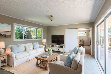 Photo of property in 30 Church Street, Waipawa, 4210