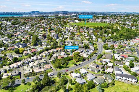 Photo of property in 9 Central Park Drive, Te Atatu South, Auckland, 0610