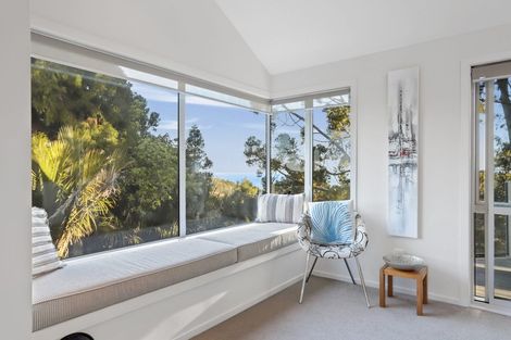 Photo of property in 9 Tinopai Road, Titirangi, Auckland, 0604