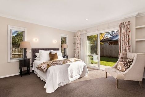 Photo of property in 17 Walnut Avenue, Strowan, Christchurch, 8052