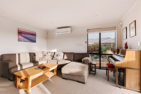 Photo of property in 63 Carrington Drive, Papamoa Beach, Papamoa, 3118