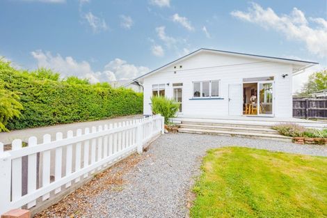 Photo of property in 14 Francis Drake Street, Waipukurau, 4200