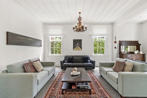 Photo of property in 21 Selwyn Terrace, Thorndon, Wellington, 6011