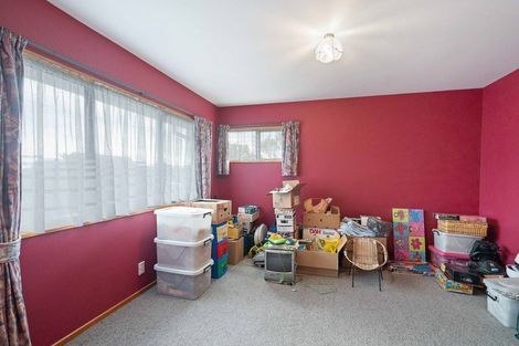 Photo of property in 11 Briarmont Street, Avondale, Christchurch, 8061