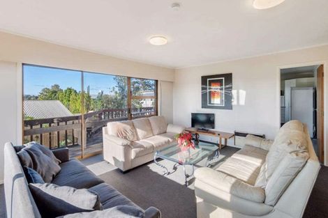 Photo of property in 40 Akoranga Drive, Northcote, Auckland, 0627
