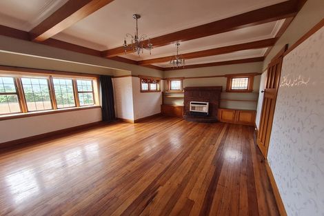 Photo of property in 17 Saint Michaels Crescent, Kelburn, Wellington, 6012