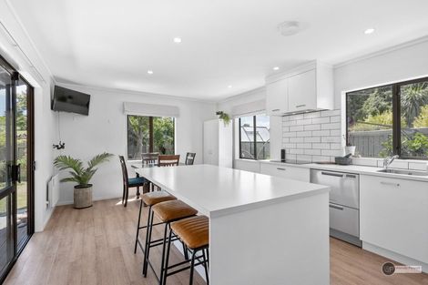 Photo of property in 1/44 Randwick Crescent, Moera, Lower Hutt, 5010