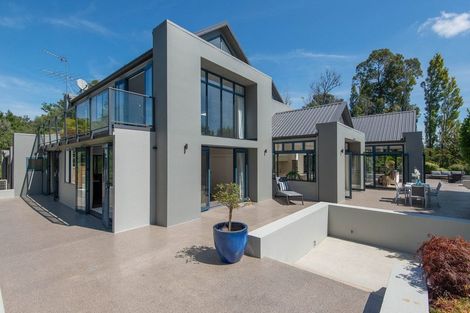 Photo of property in 105 Gladstone Road South, Dalmore, Dunedin, 9010