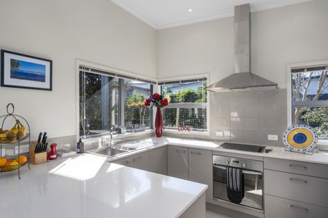Photo of property in 15 Tory Way, Omokoroa, 3114