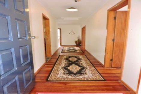 Photo of property in 89 Redwood Avenue, Tawa, Wellington, 5028