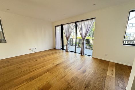 Photo of property in 15 Mahalo Avenue, Wiri, Auckland, 2104