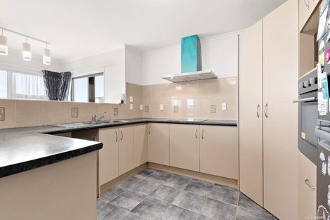 Photo of property in 22 Keri Vista Rise, Papakura, 2110