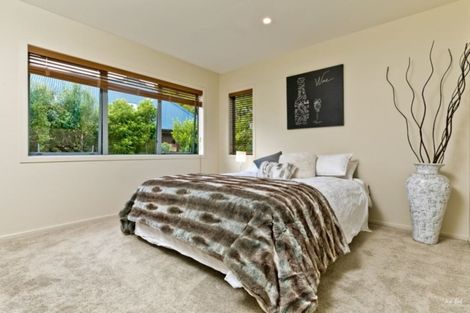 Photo of property in 10 Remu Place, Greenhithe, Auckland, 0632