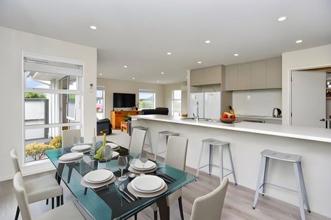 Photo of property in 32 Koura Drive, Rangiora, 7400