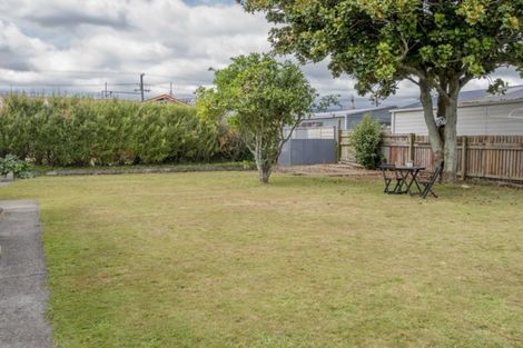 Photo of property in 8 Mersey Street, Levin, 5510