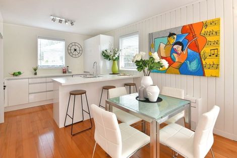 Photo of property in 21 Laurence Street, Manly, Whangaparaoa, 0930
